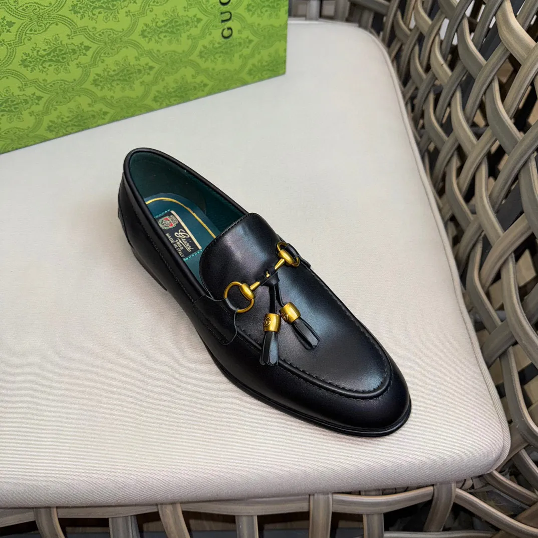 Men's shoes 💰900 Gucci ~ High-end genuine leather outsole men's casual leather shoes | The upper is made of imported original first-layer cowhide material | Classic horsebit decoration | Leather handmade tassel embellishment | Low-key luxury temperament | Comfortable foot feel | Imported genuine leather outsole | First-layer cowhide inner cowhide pad | Fine details Size: 39-44 (customized at 45.46)